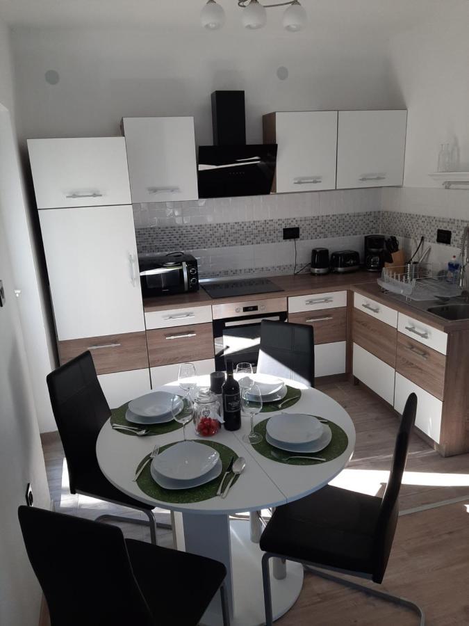 Ferienhaus Karlo Pridraga Kültér fotó