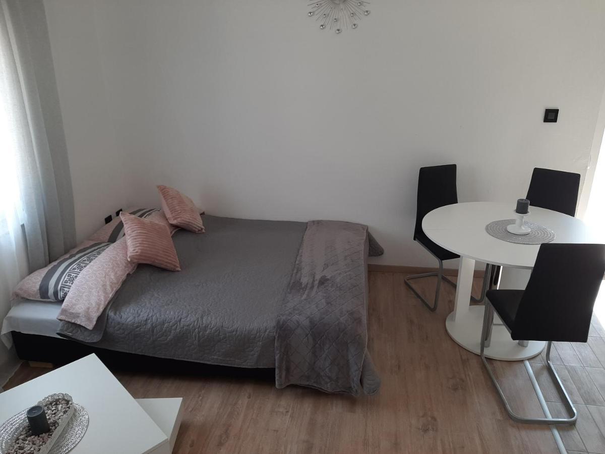Ferienhaus Karlo Pridraga Kültér fotó
