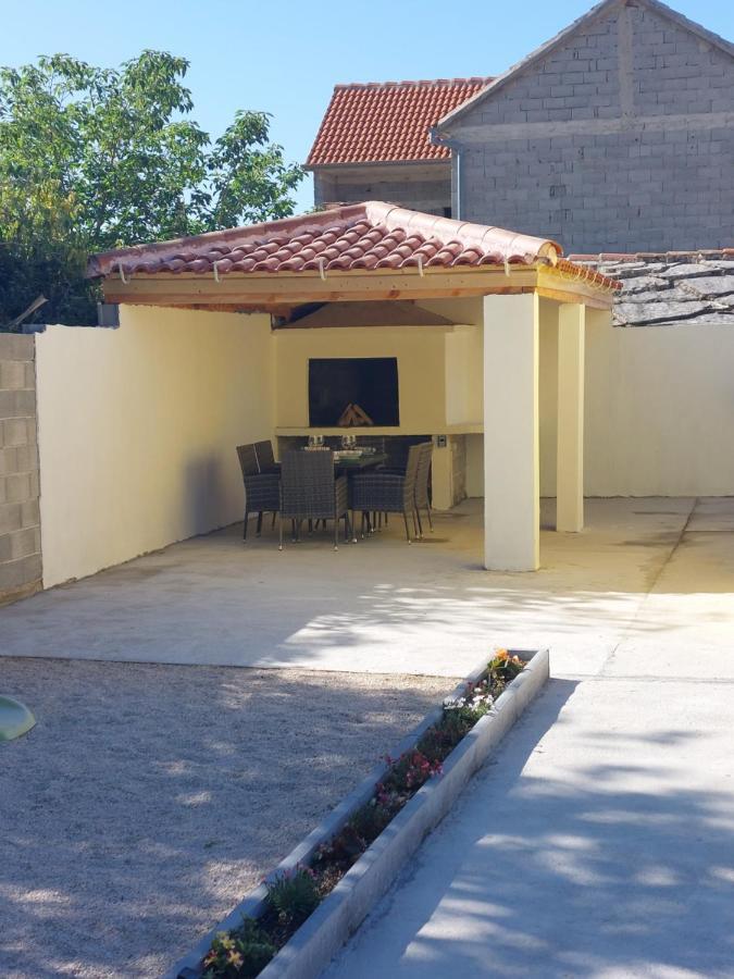 Ferienhaus Karlo Pridraga Kültér fotó